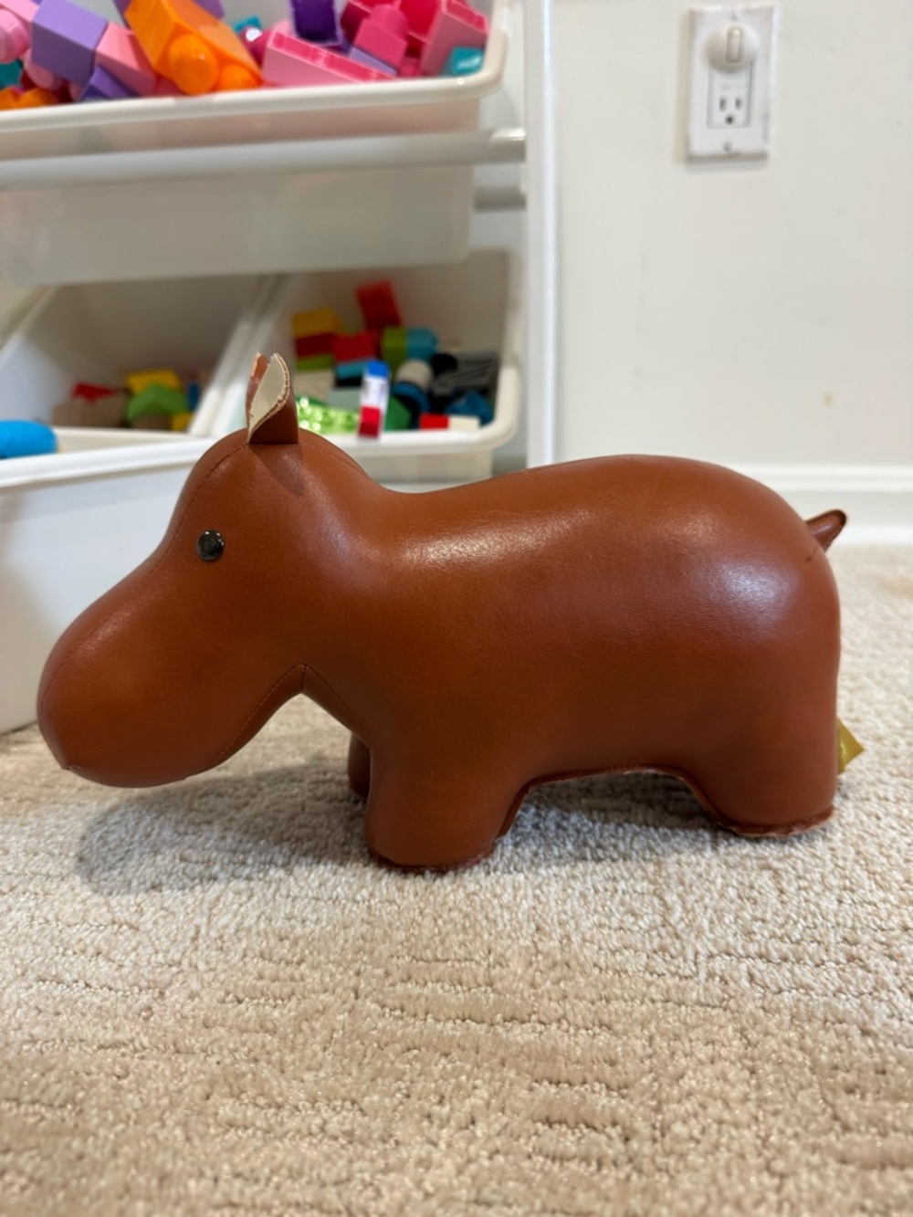 Zuny Brown Leather Hippo, Giraffe & Elephant Bookend Set - Picture 2 of 7